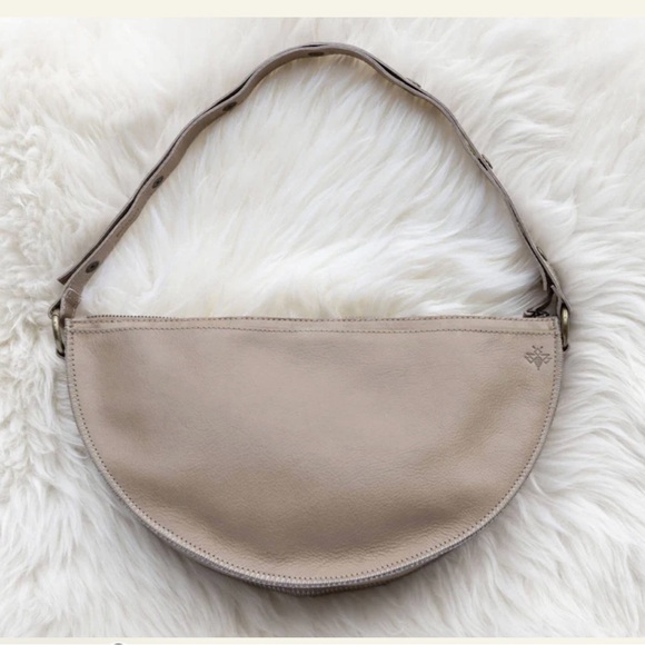 Lyons Leather Co. Seashell Queen Bee - Picture 15 of 15